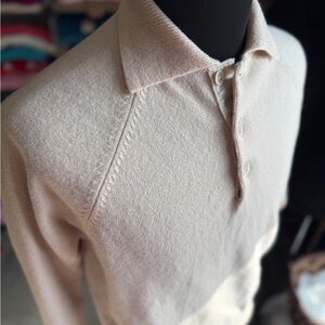 EXCELLENTLY CRAFTED Elegant Cream Men’s Wool Polo Sweater by Rubato.